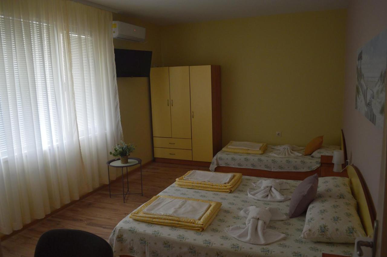 Hotel Yanis Chernomorets Exterior foto
