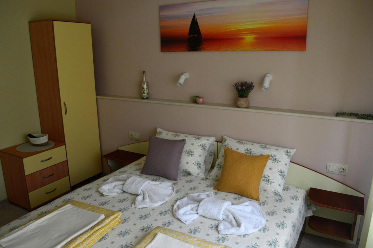 Hotel Yanis Chernomorets Exterior foto