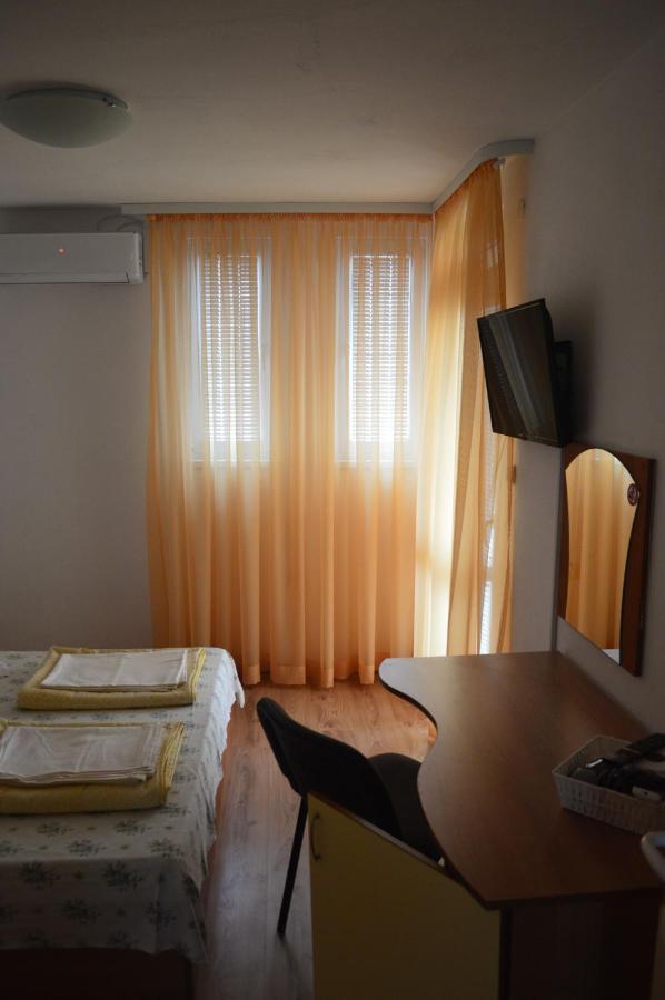 Hotel Yanis Chernomorets Exterior foto