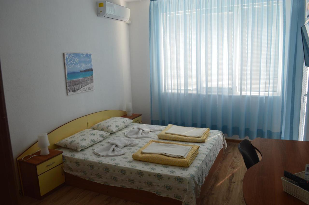 Hotel Yanis Chernomorets Exterior foto