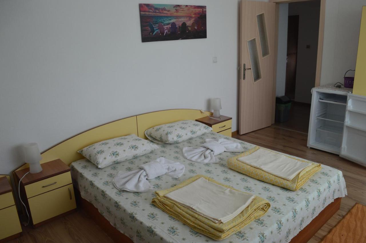 Hotel Yanis Chernomorets Exterior foto