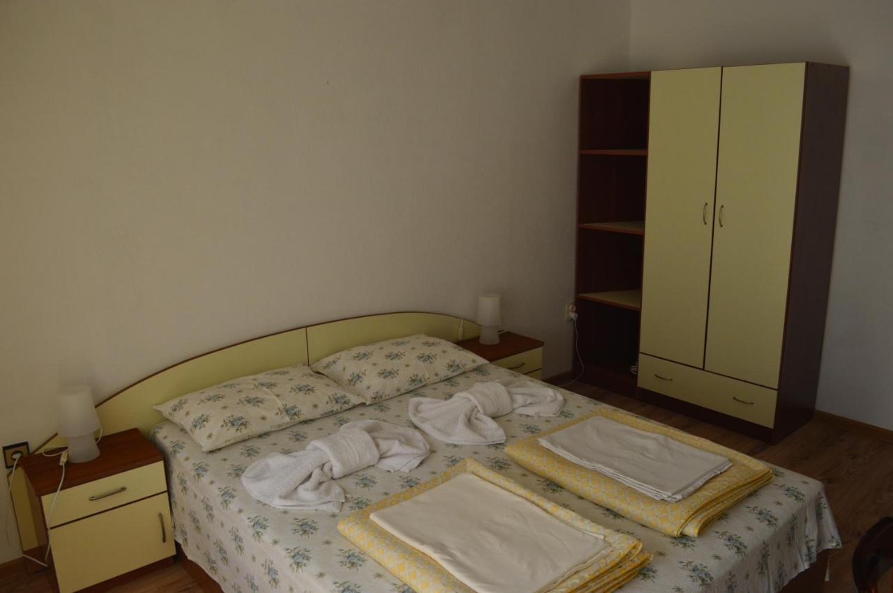 Hotel Yanis Chernomorets Exterior foto